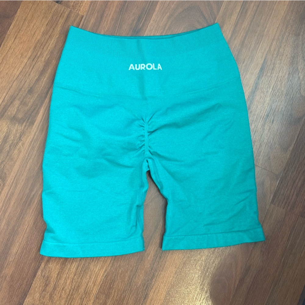 golf green shorts